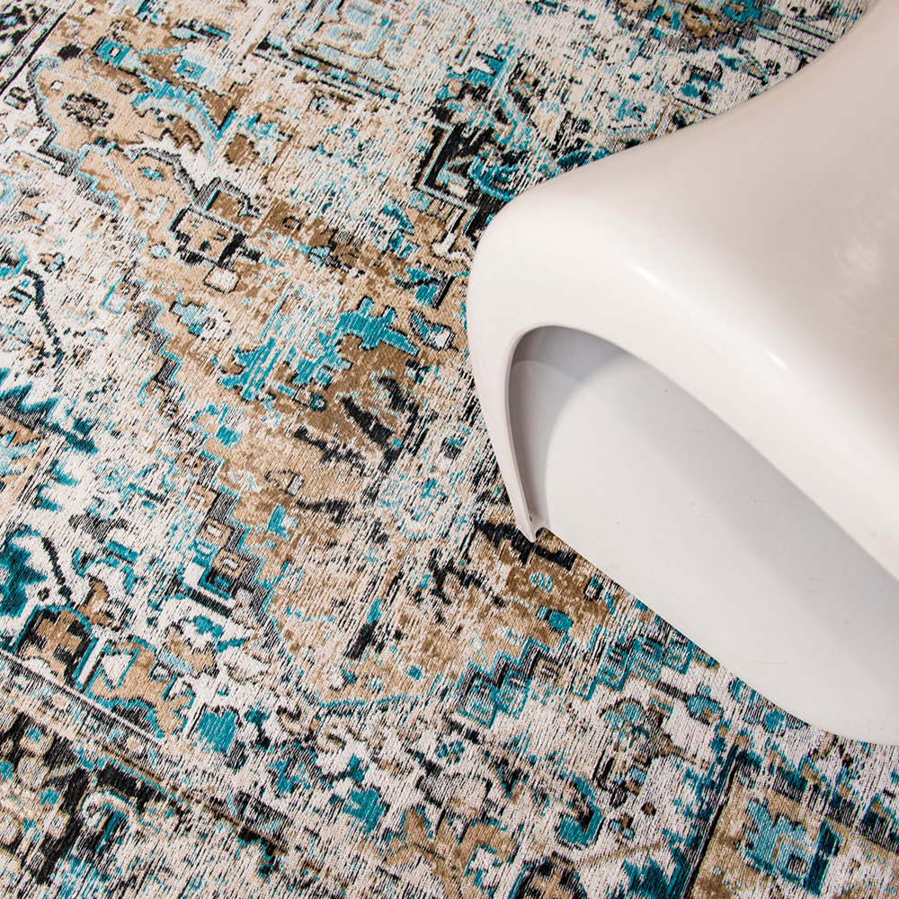 Louis de Poortere Antiquarian Collection Heriz