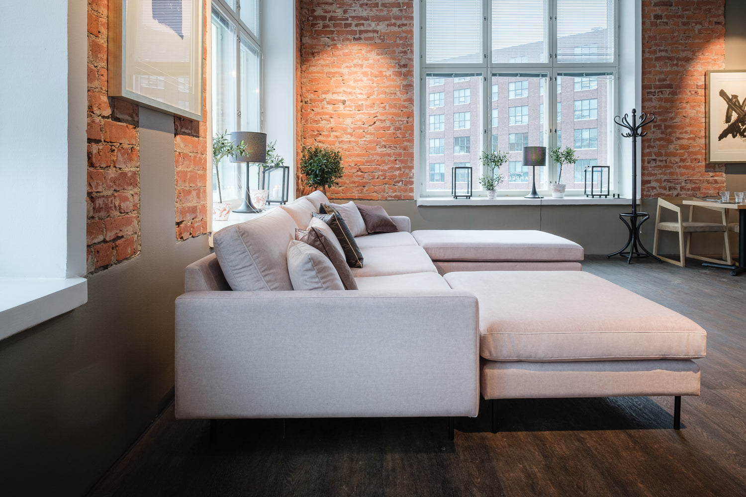 Lounge kolmen istuttava sohva