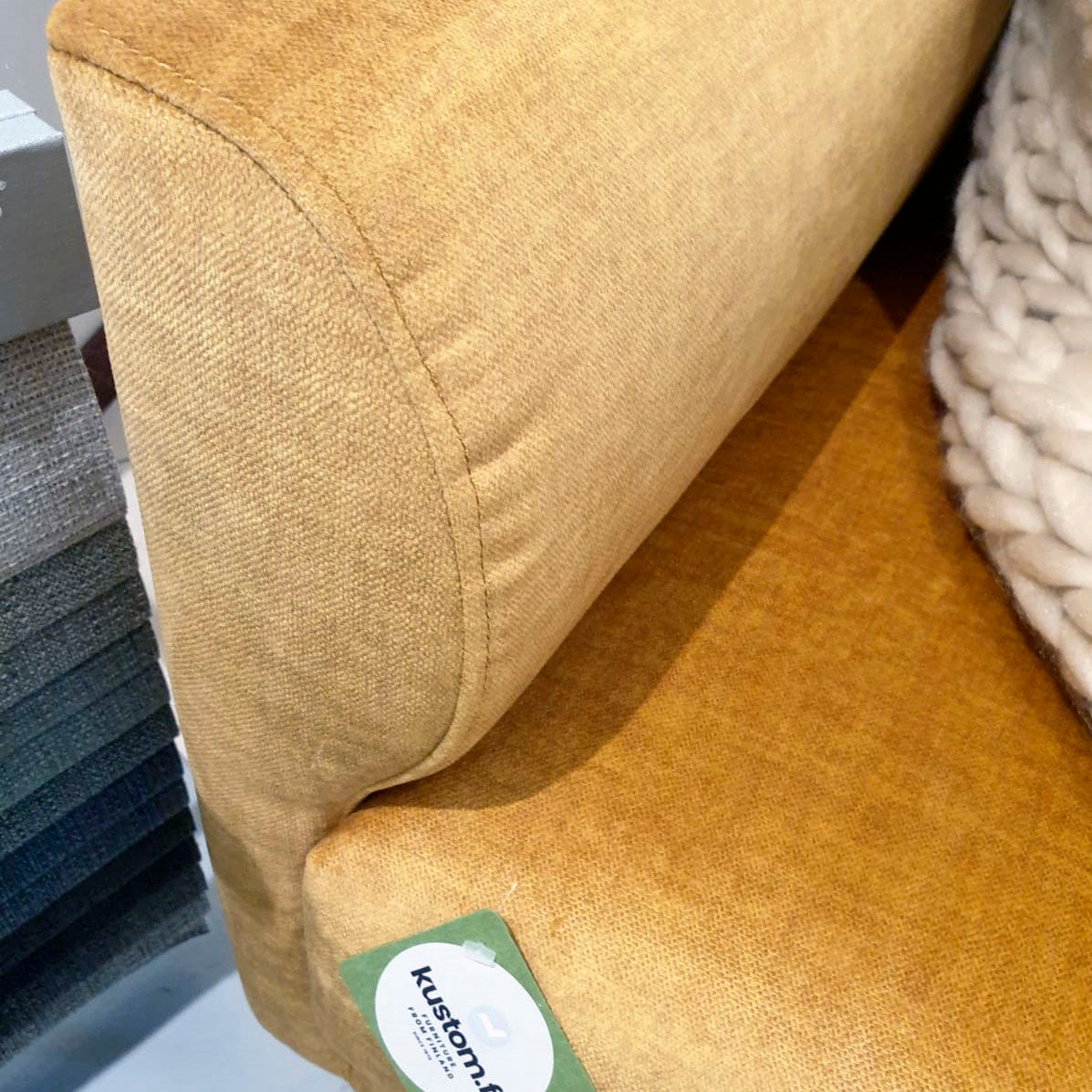 Jewel 520 Mustard -kangasnäyte